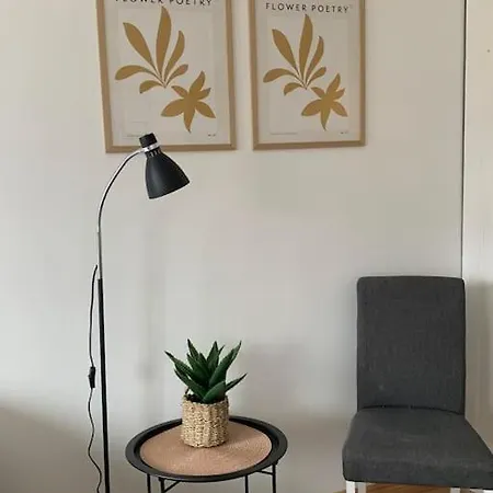 2br Big A8, Free Parking On The Street Apartamento