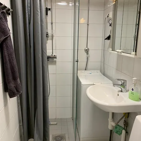 2br Big A8, Free Parking On The Street *